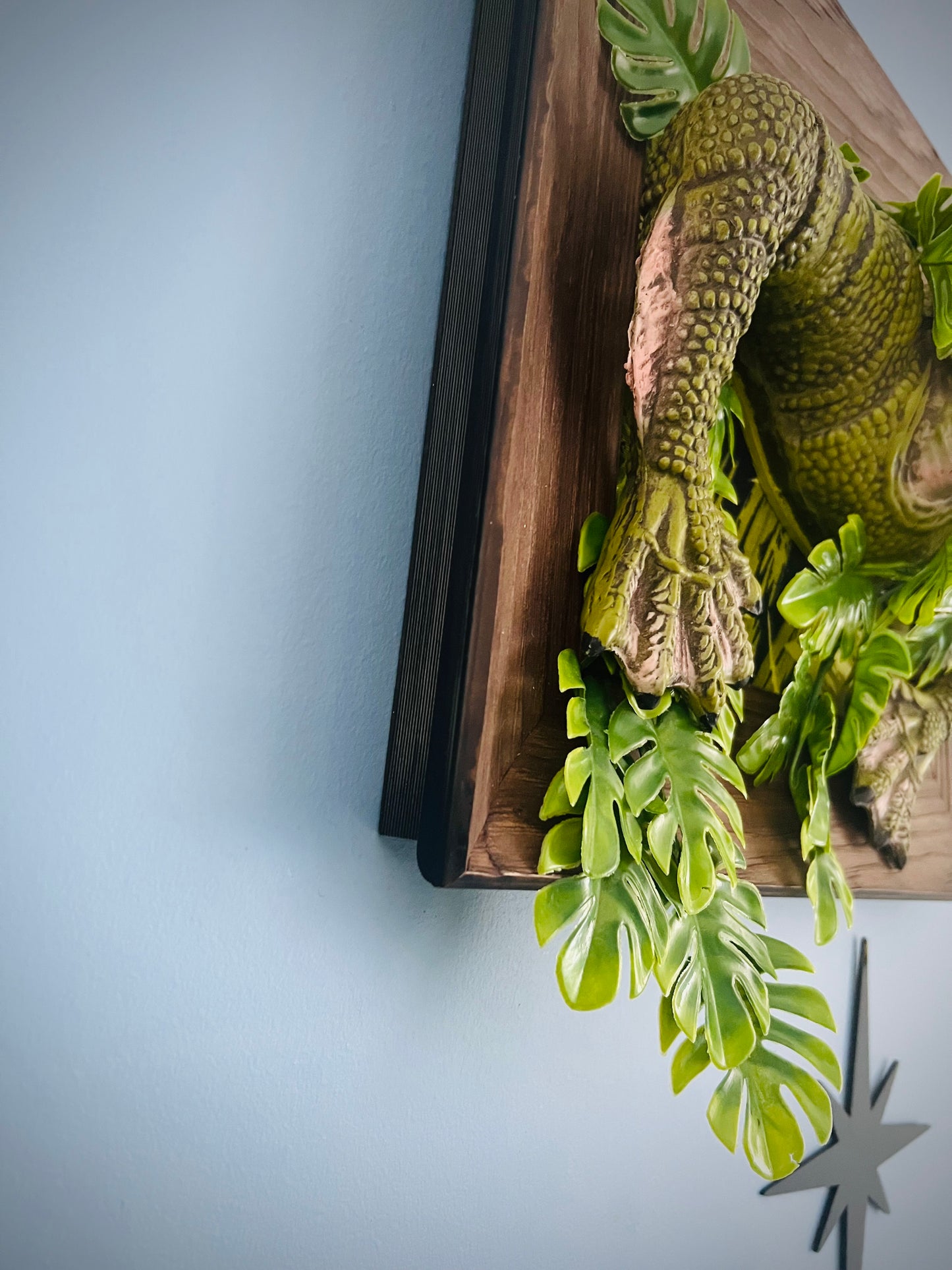 Creature From The Black Lagoon Wall Hanging. SHIPPING WITHIN AUSTRALIA INCLUDED.