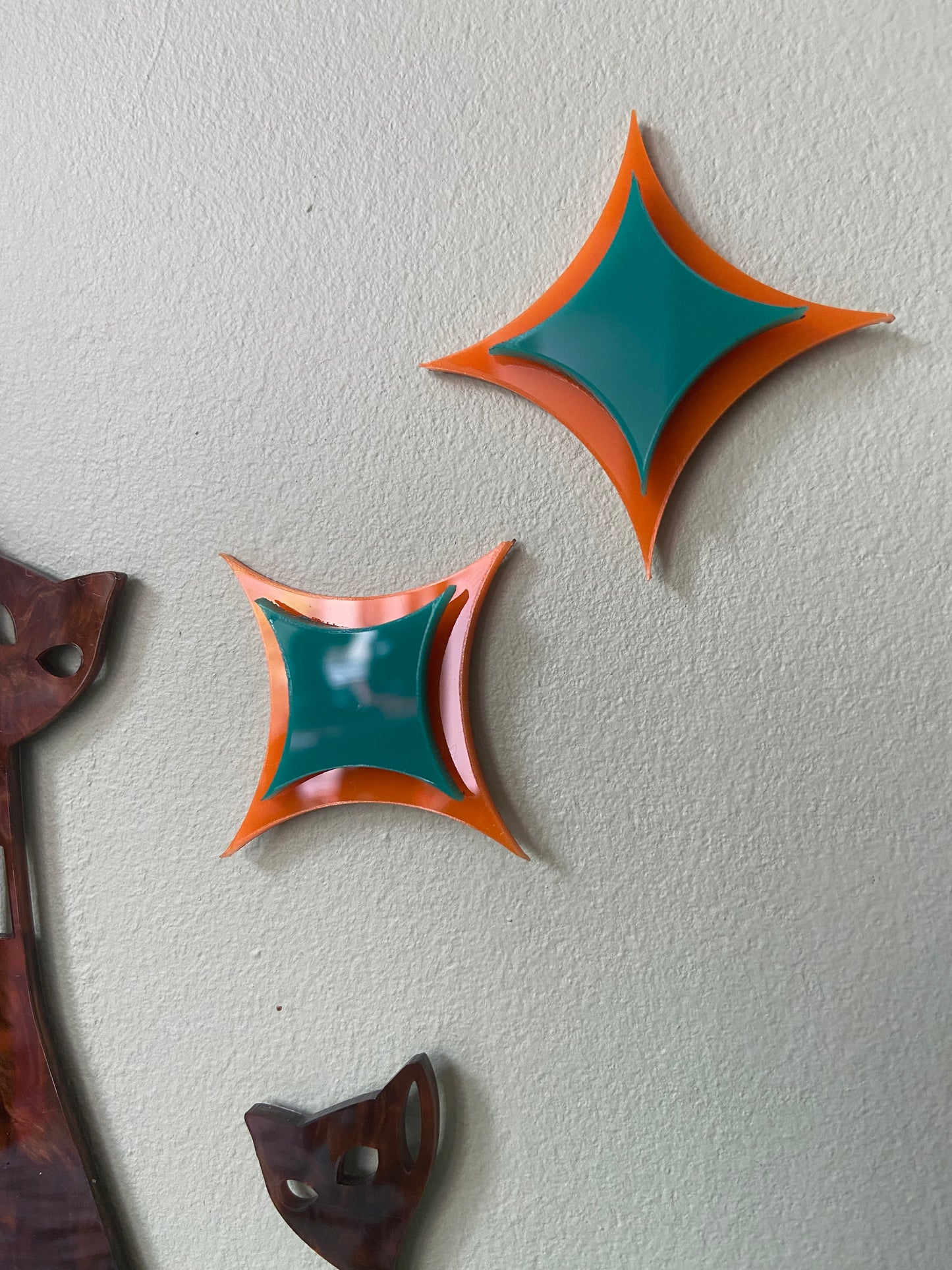 Retro Coast Midcentury Sexton Cats With Diamond Bursts. FREE SHIPPING.