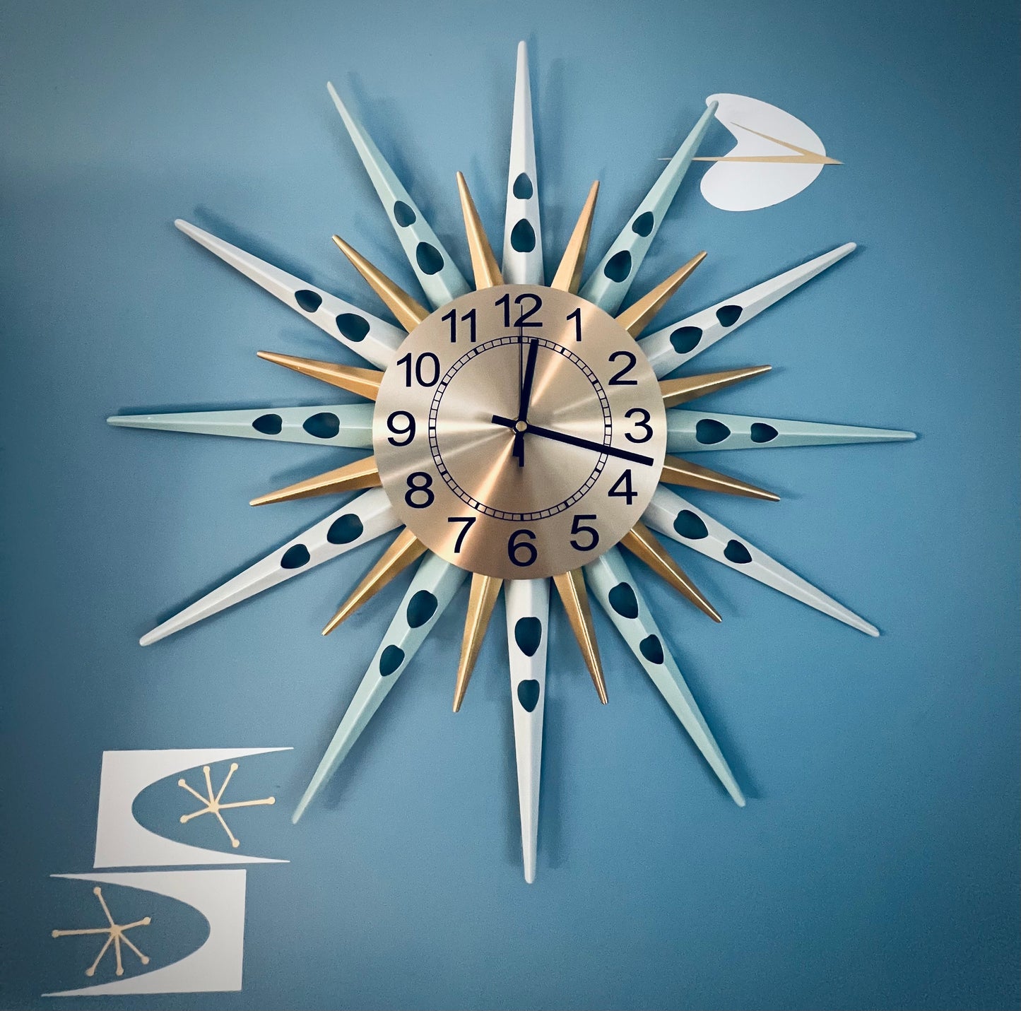 Large 58cm Diameter Starburst Clock. SHIPPED FREE WITHIN AUSTRALIA.