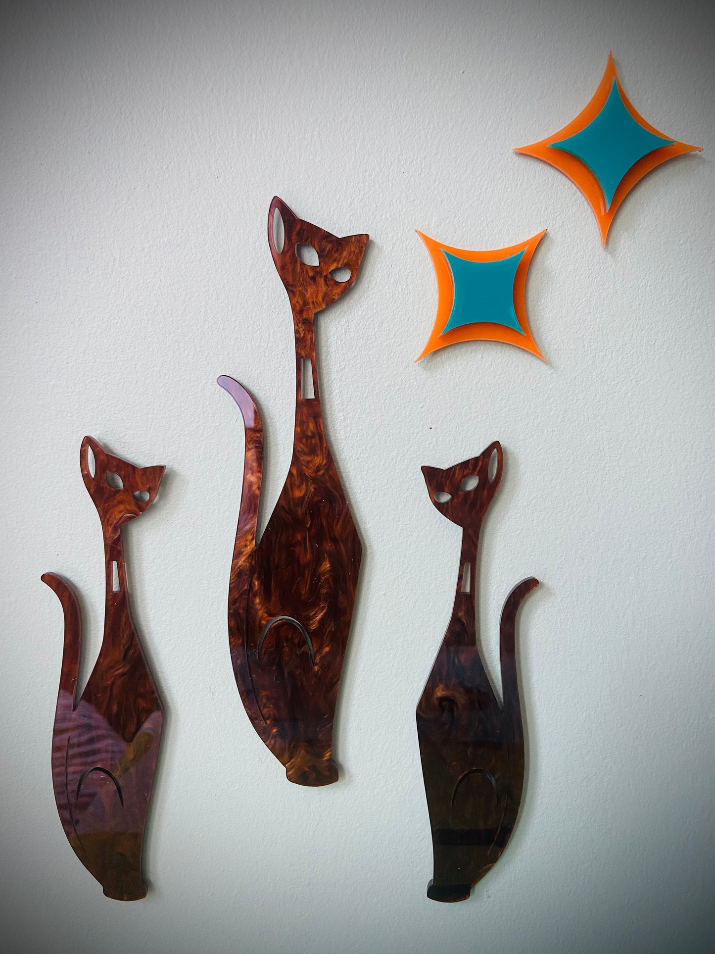 Retro Coast Midcentury Sexton Cats With Diamond Bursts. FREE SHIPPING.