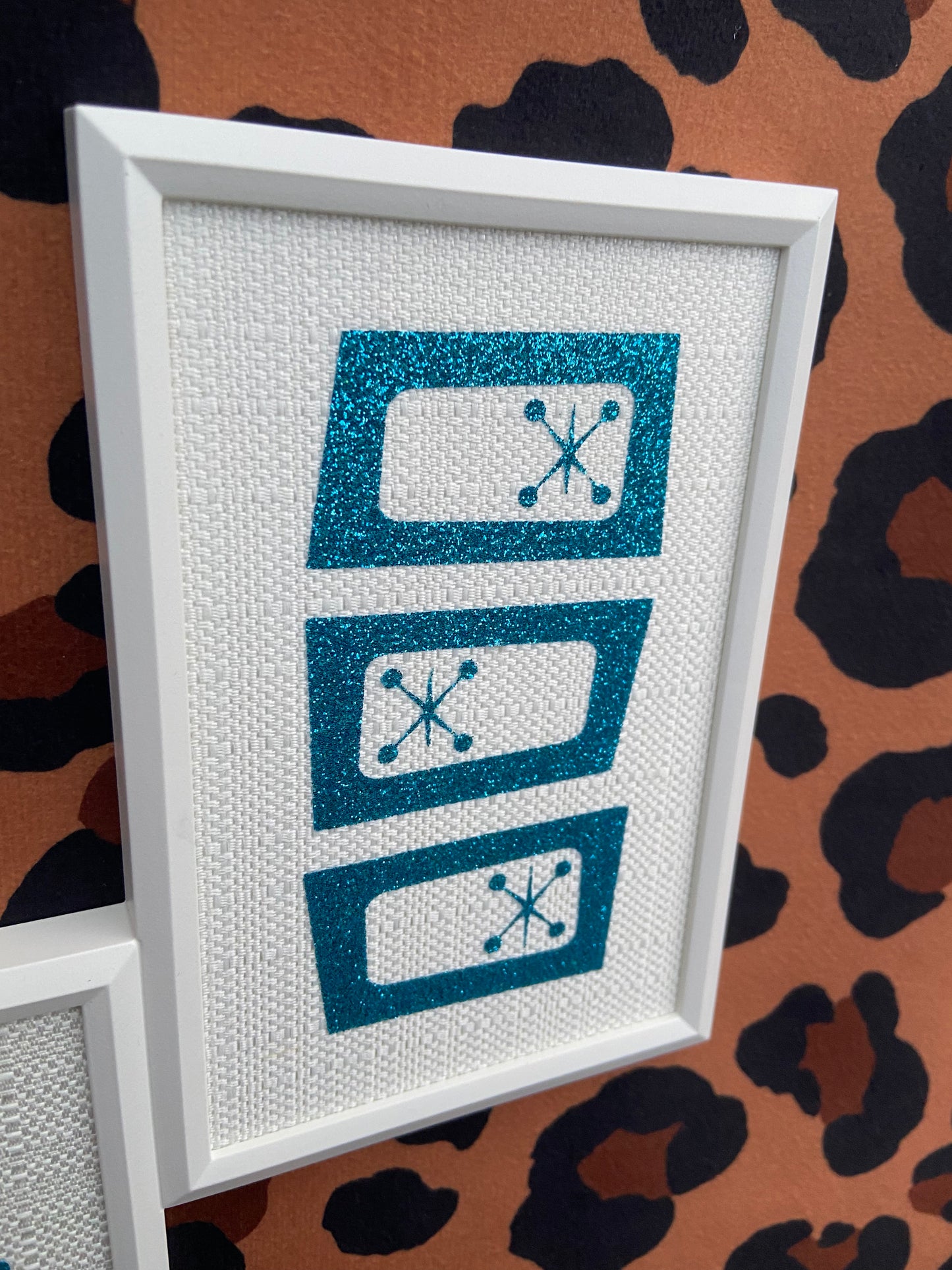Retro Coast Midcentury Blue Shimmer Abstracts On White Textured Cloth.