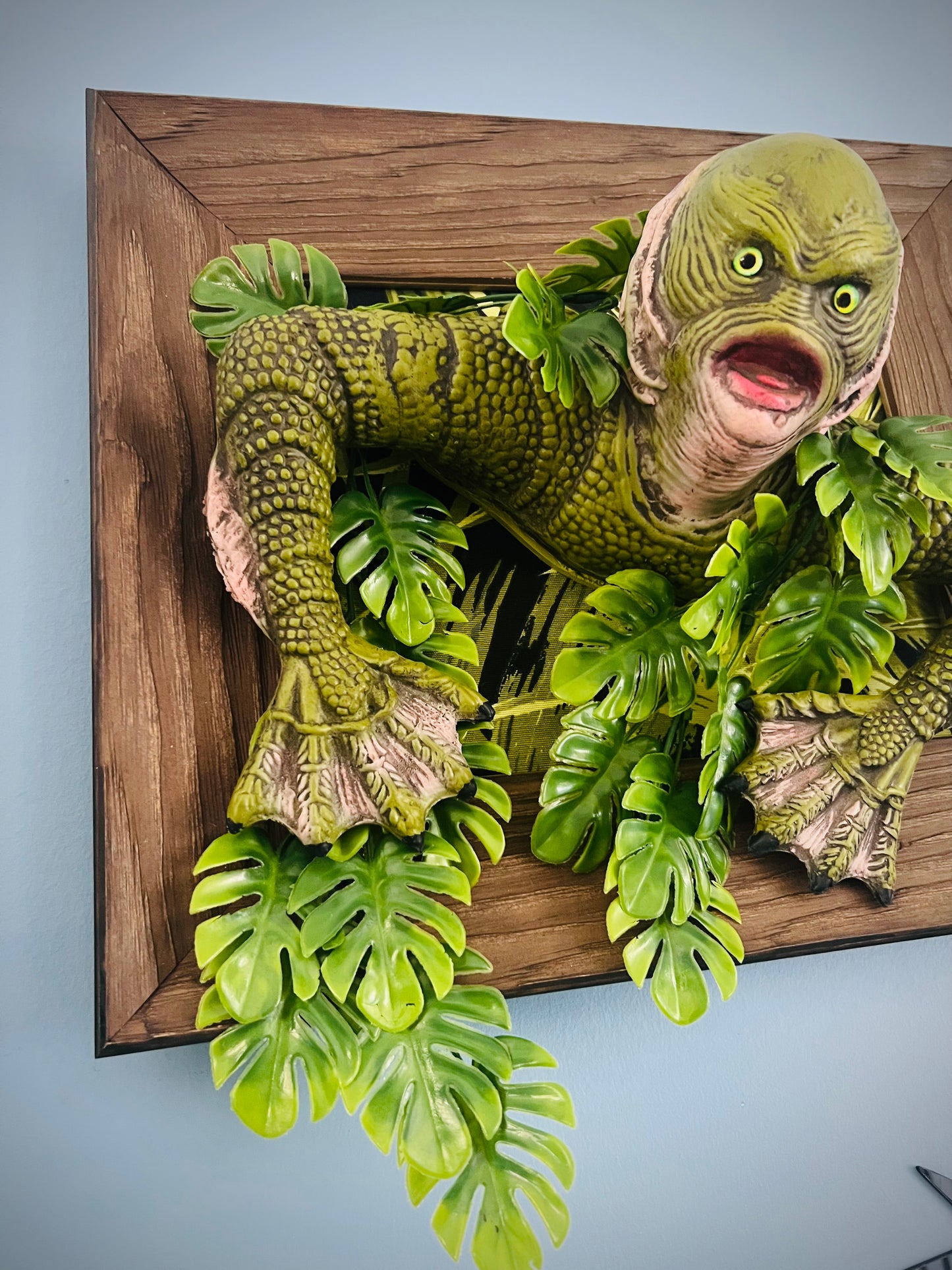 Creature From The Black Lagoon Wall Hanging. SHIPPING WITHIN AUSTRALIA INCLUDED.