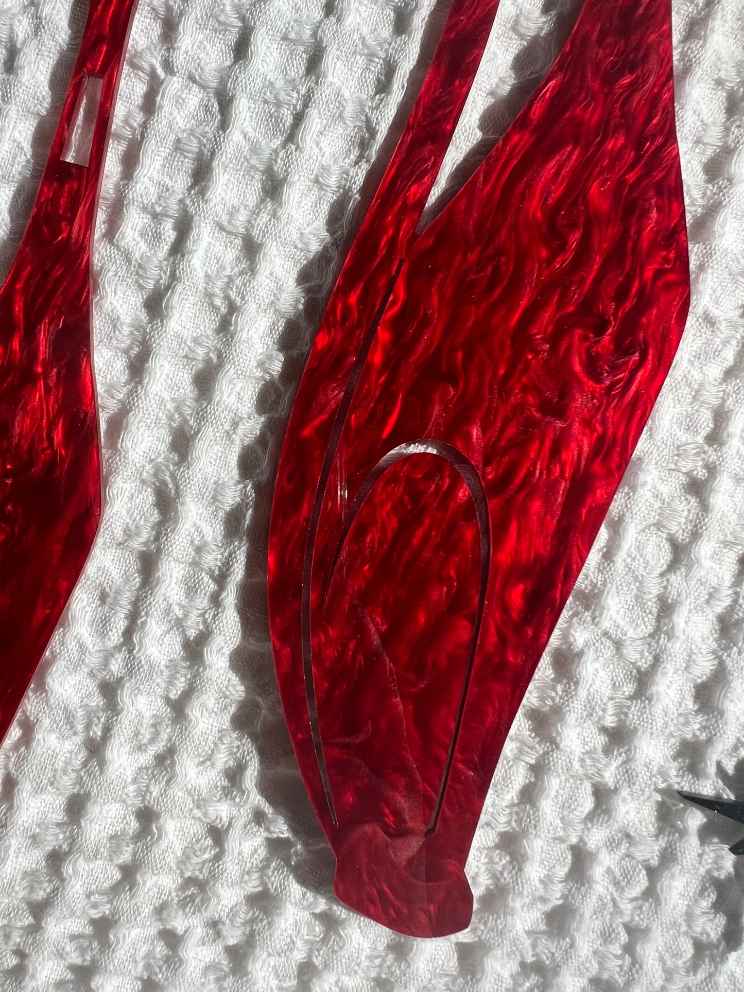 Marbled Red Sexton Cat Set With Elongated Diamond. FREE SHIPPING WITHIN AUSTRALIA.