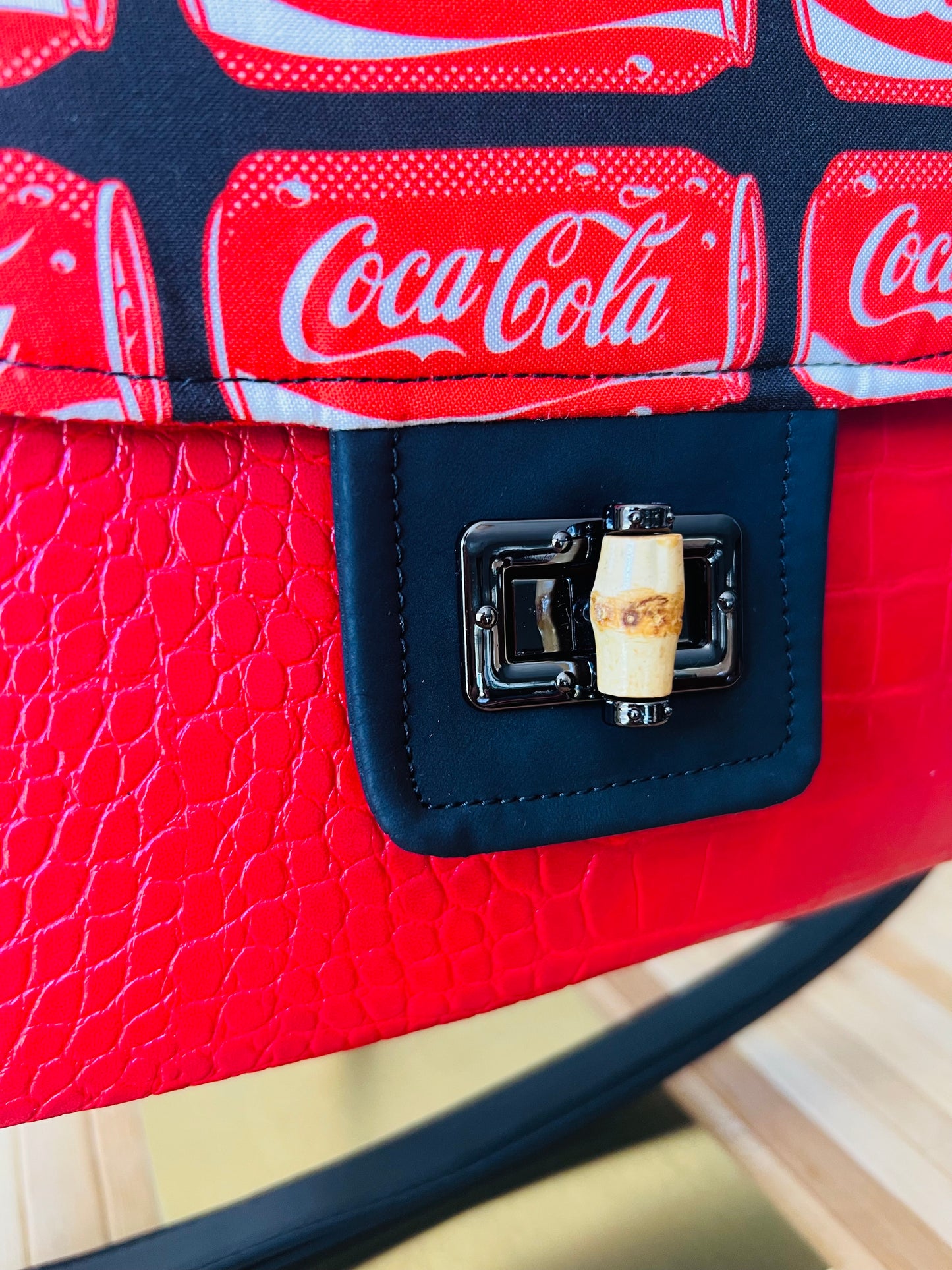 Pinup Girl Coca Cola Handbag. FREE Shipping Applies Within Australia.