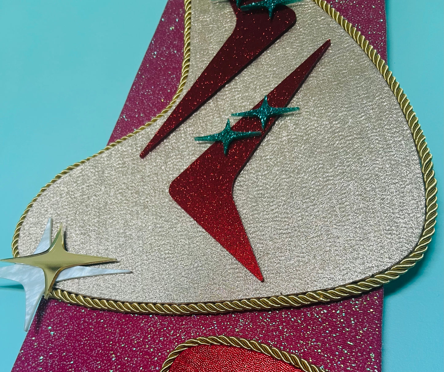 Palm Springs Vegas Opulence Starburst Clock With Stunning Handmade Atomic Age Detail. Includes Shipping Within Australia.