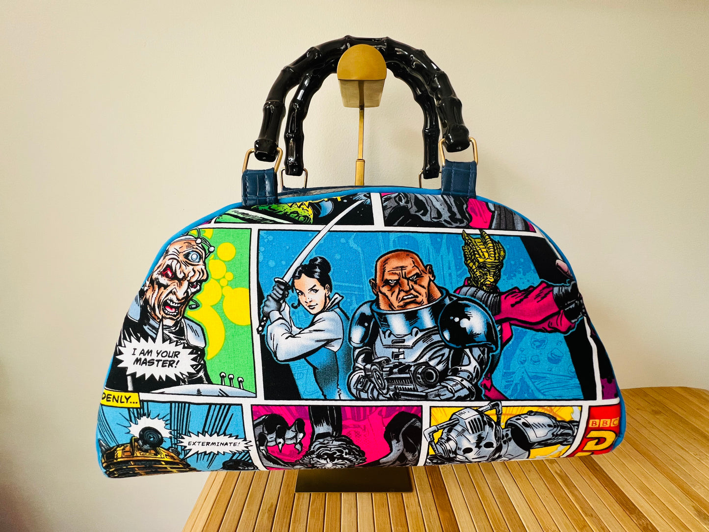 Dr. Who Themed Bowling Ball Style Handbag. Includes Post Within Australia.