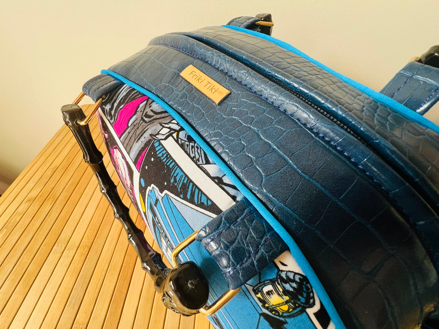 Dr. Who Themed Bowling Ball Style Handbag. Includes Post Within Australia.