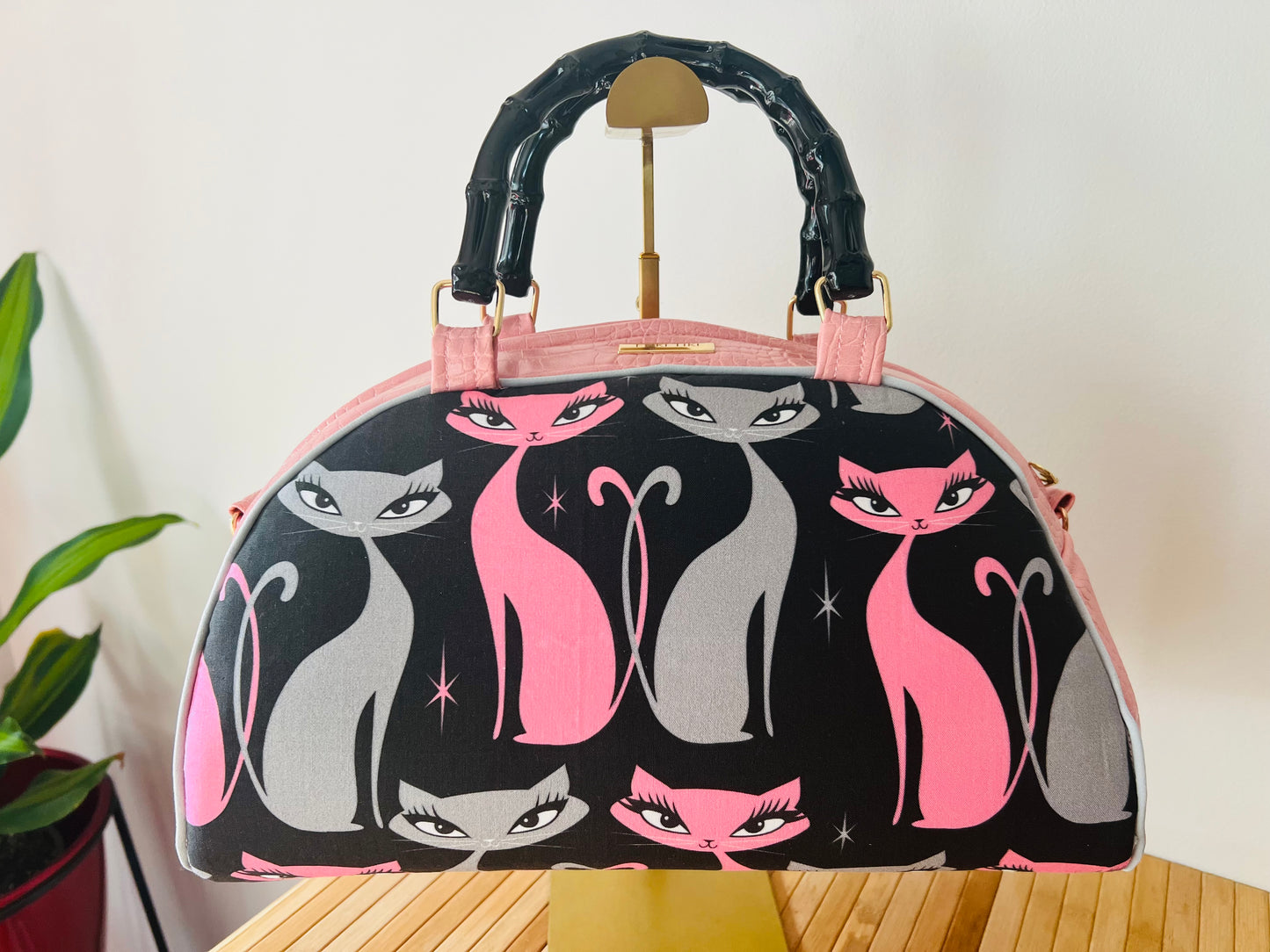Retro Fifties Pinup Siamese Cat Bowling Style Handbag (Licensed Linen Canvas by Palm Springs Designer Miss. Fluff) Includes Shipping Within Australia