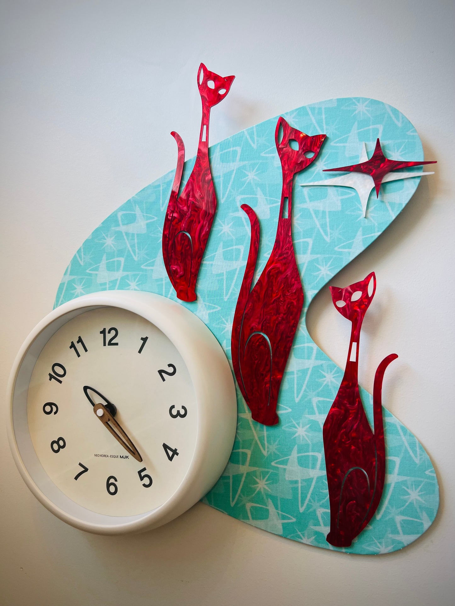 Atomic Age Sexton Cat Clock. Includes Shipping Within Australia.