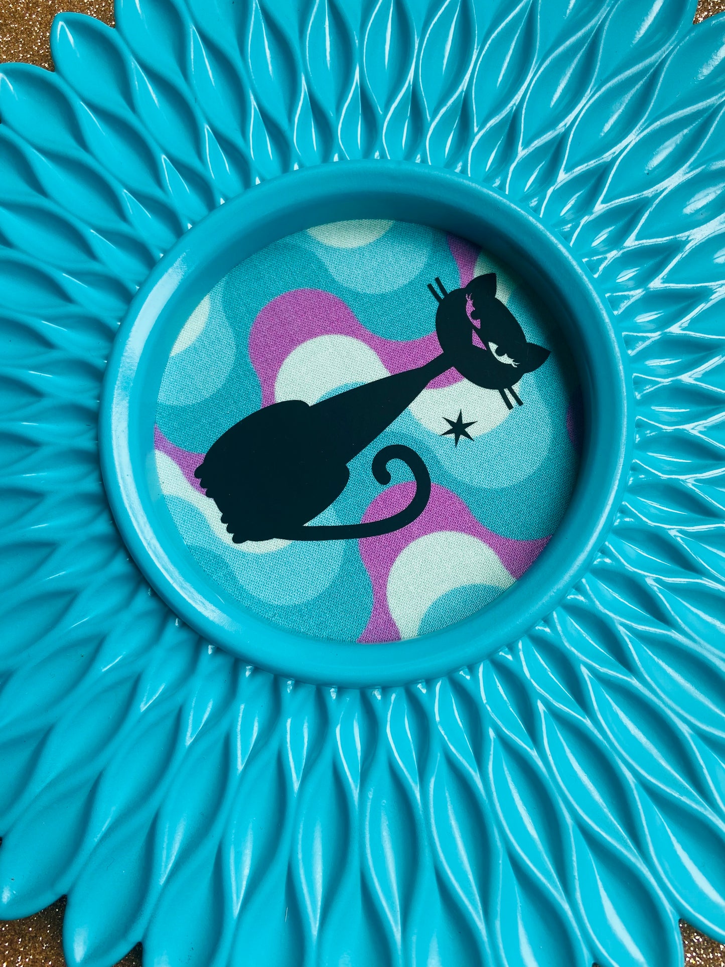 Atomic Kitty Starburst Wall Hanging ✨🐈‍⬛✨