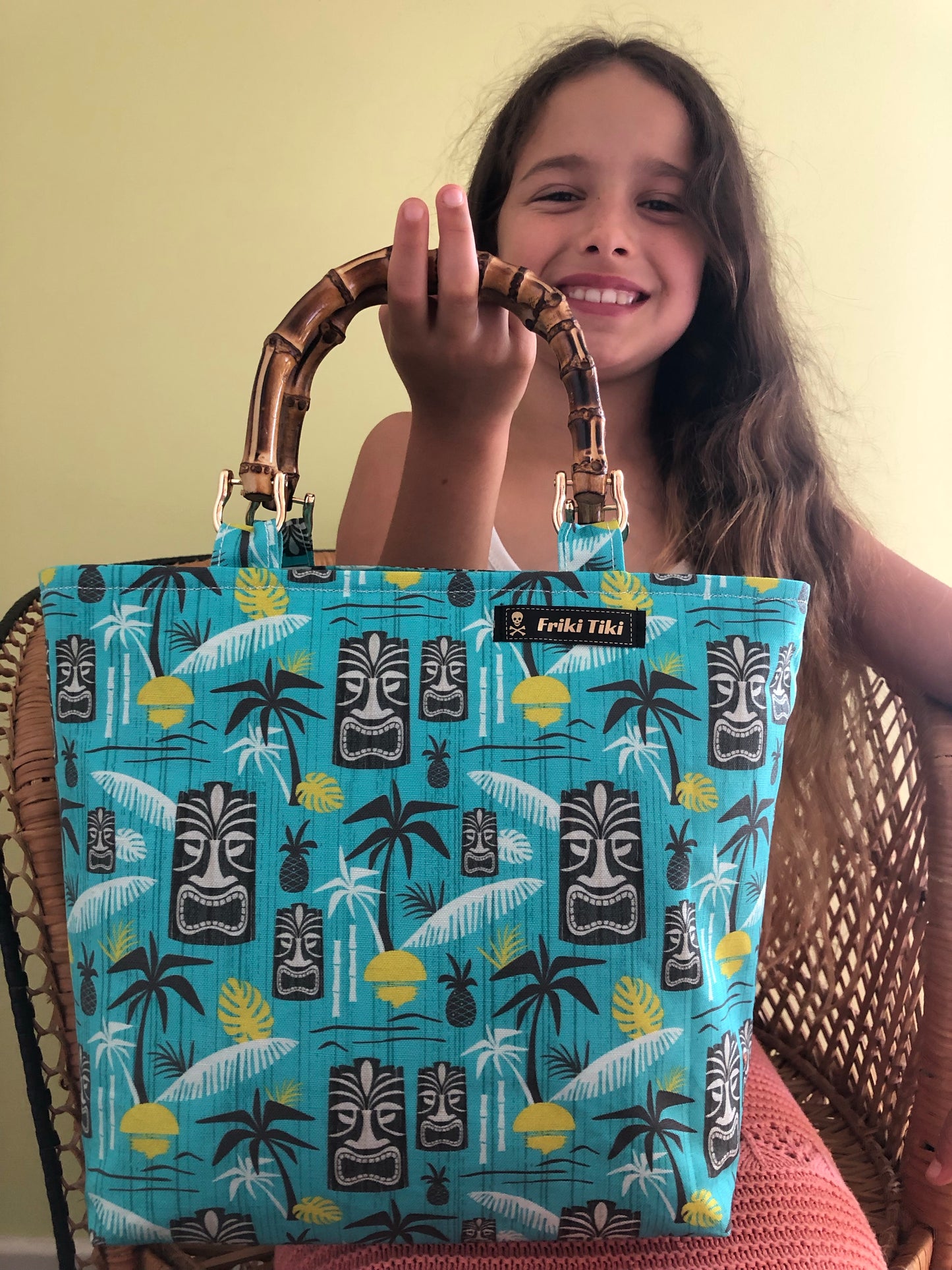 Island 🏝 Tiki Hand Bag - Aqua.