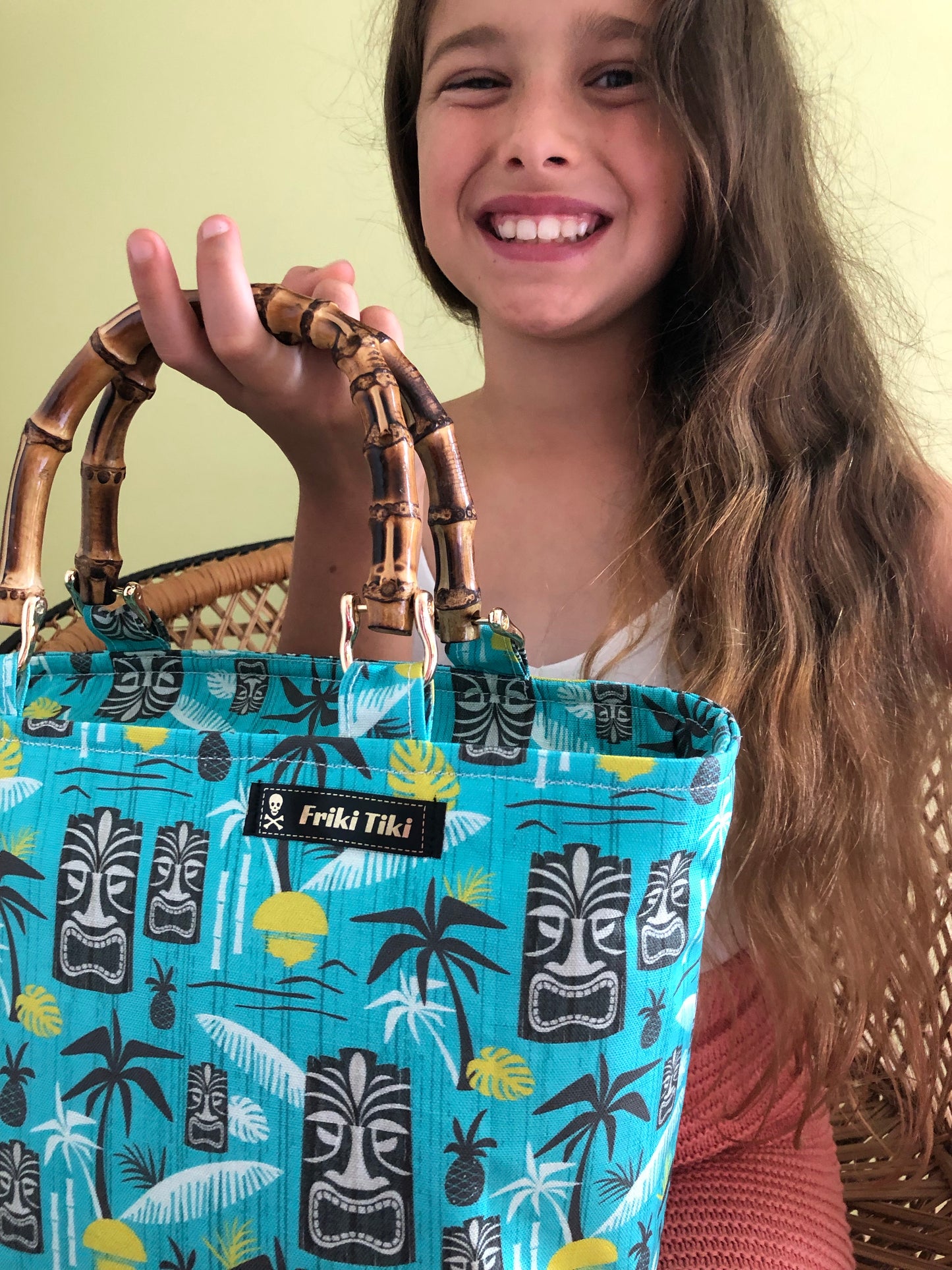 Island 🏝 Tiki Hand Bag - Aqua.